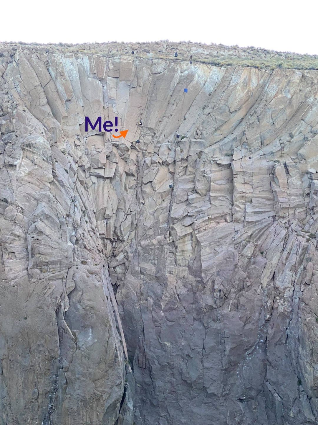 migraineur-coming-down-on-vertical-cliff